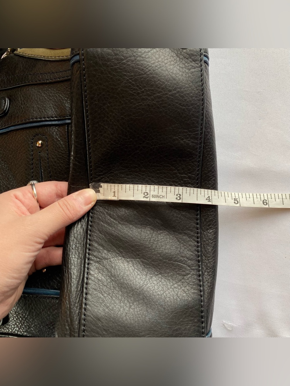 B Makowsky Black/ Blue Downtown Pebbled Leather Crossbody Satchel Purse - Picture 15 of 16